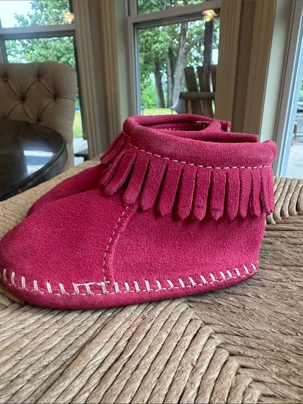 Minnetonka Kids Suede Fringe Moccasins - Pink